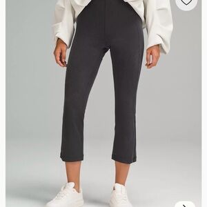 Ribbed Softstrem Zip-Leg HR Crop